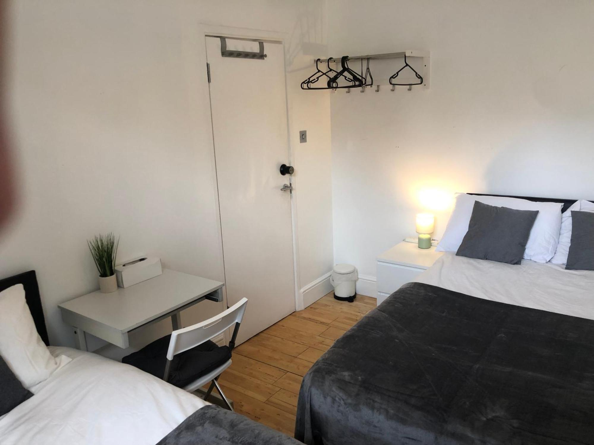 Holborn Entire Flat In Apartment