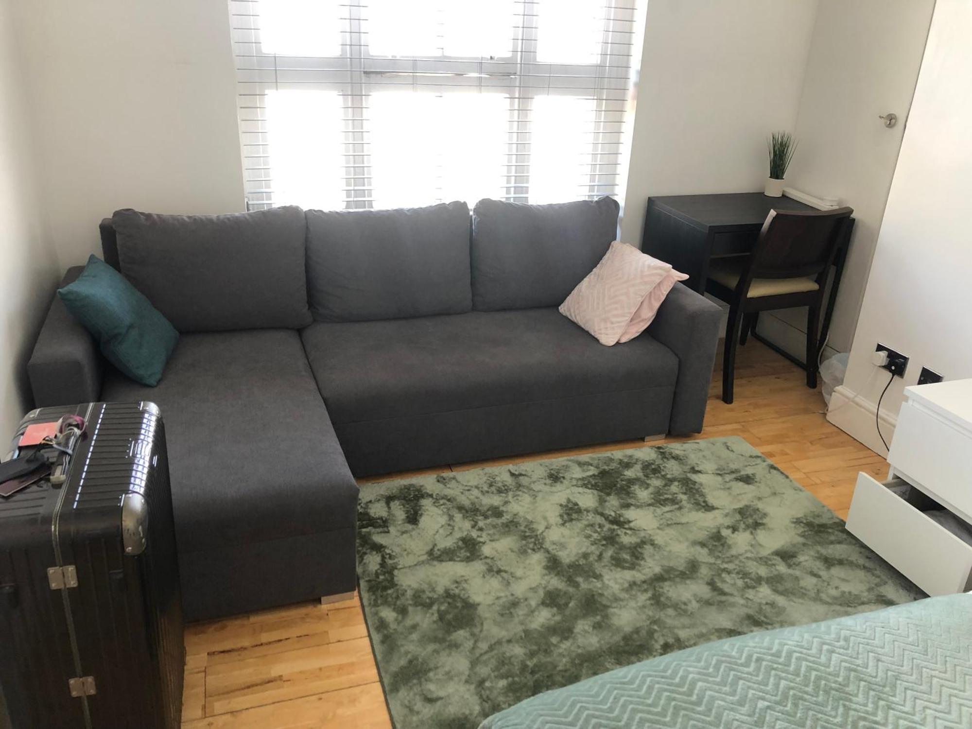 Holborn Entire Flat In * London