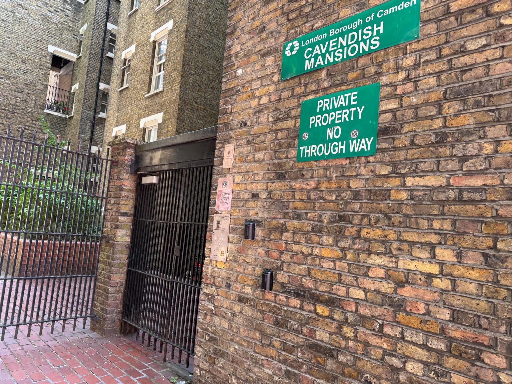 Holborn Entire Flat In Apartment