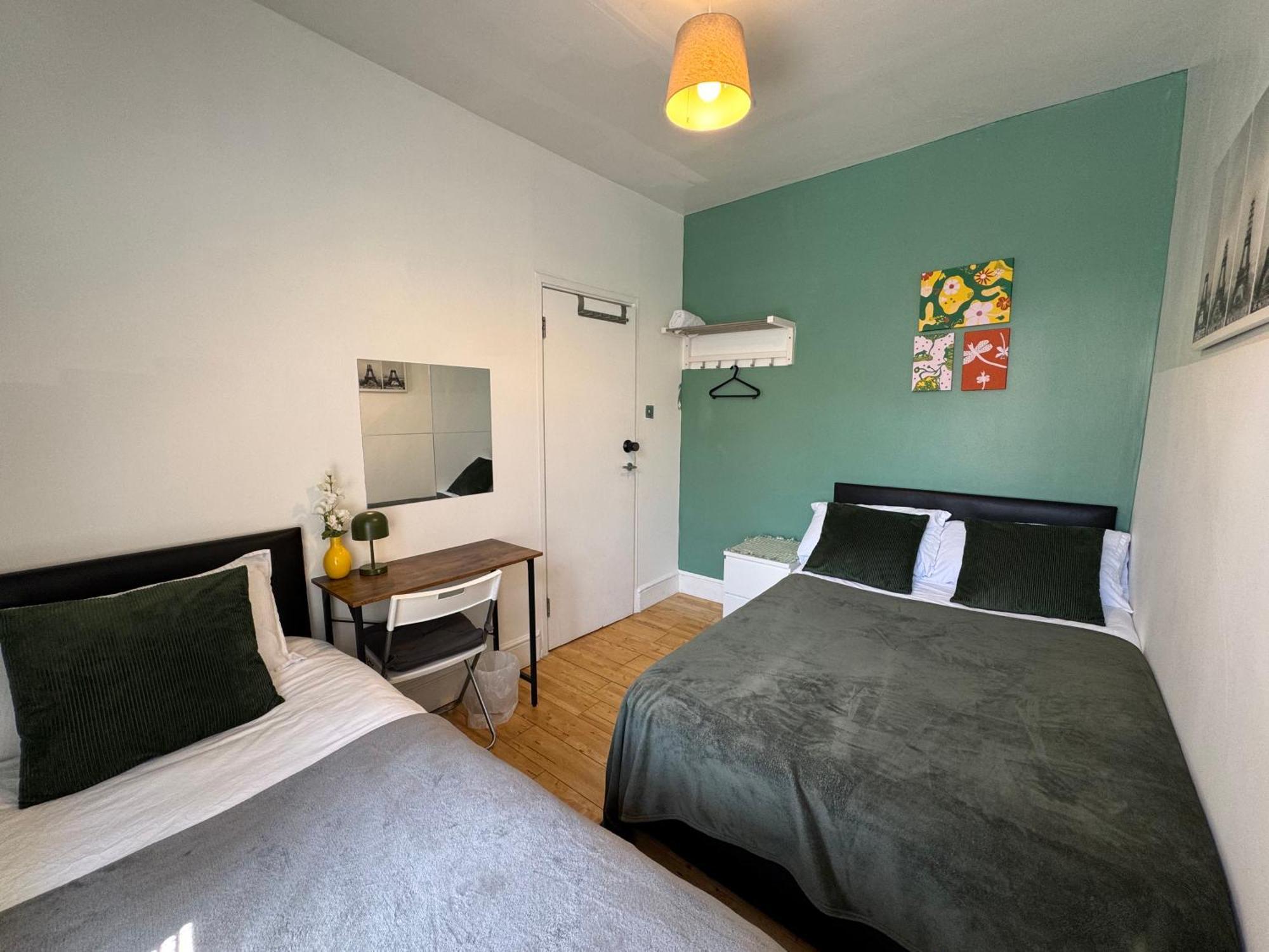 Holborn Entire Flat In Apartment *